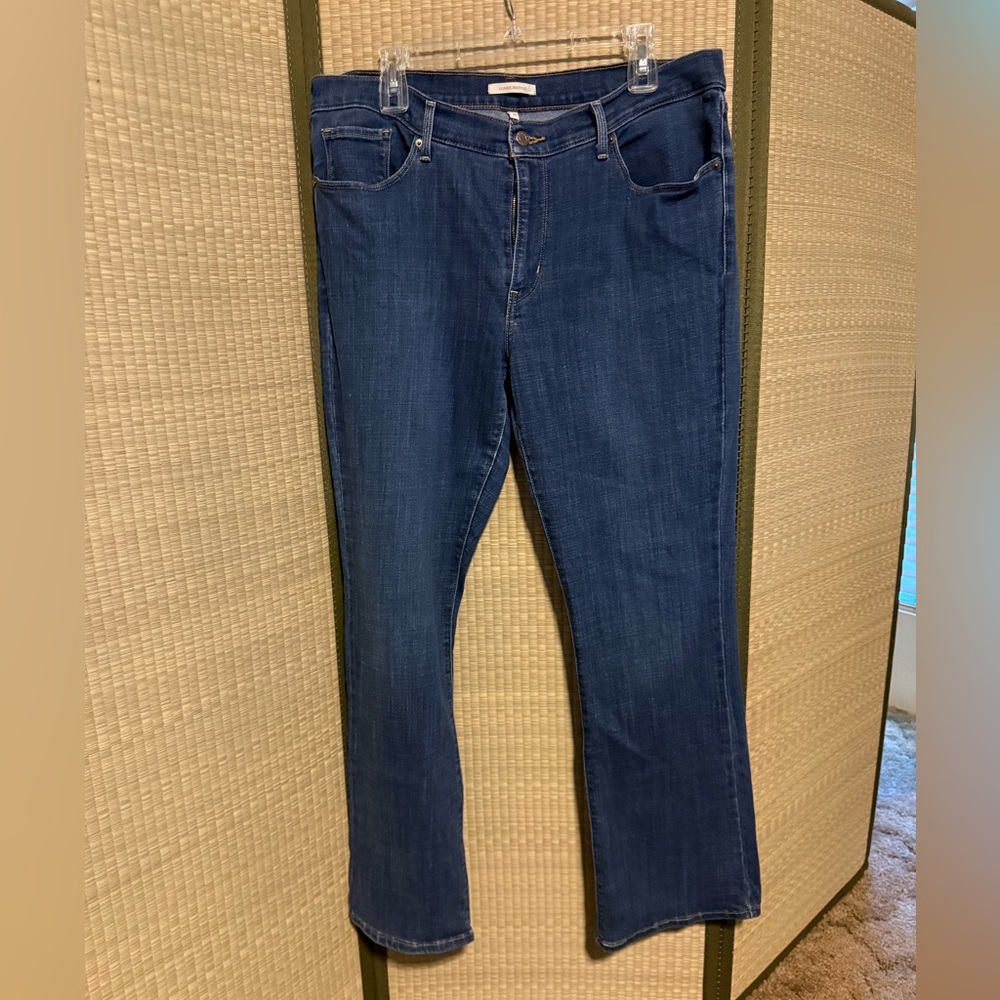 Levi , classic bootcut jeans. Size 16
